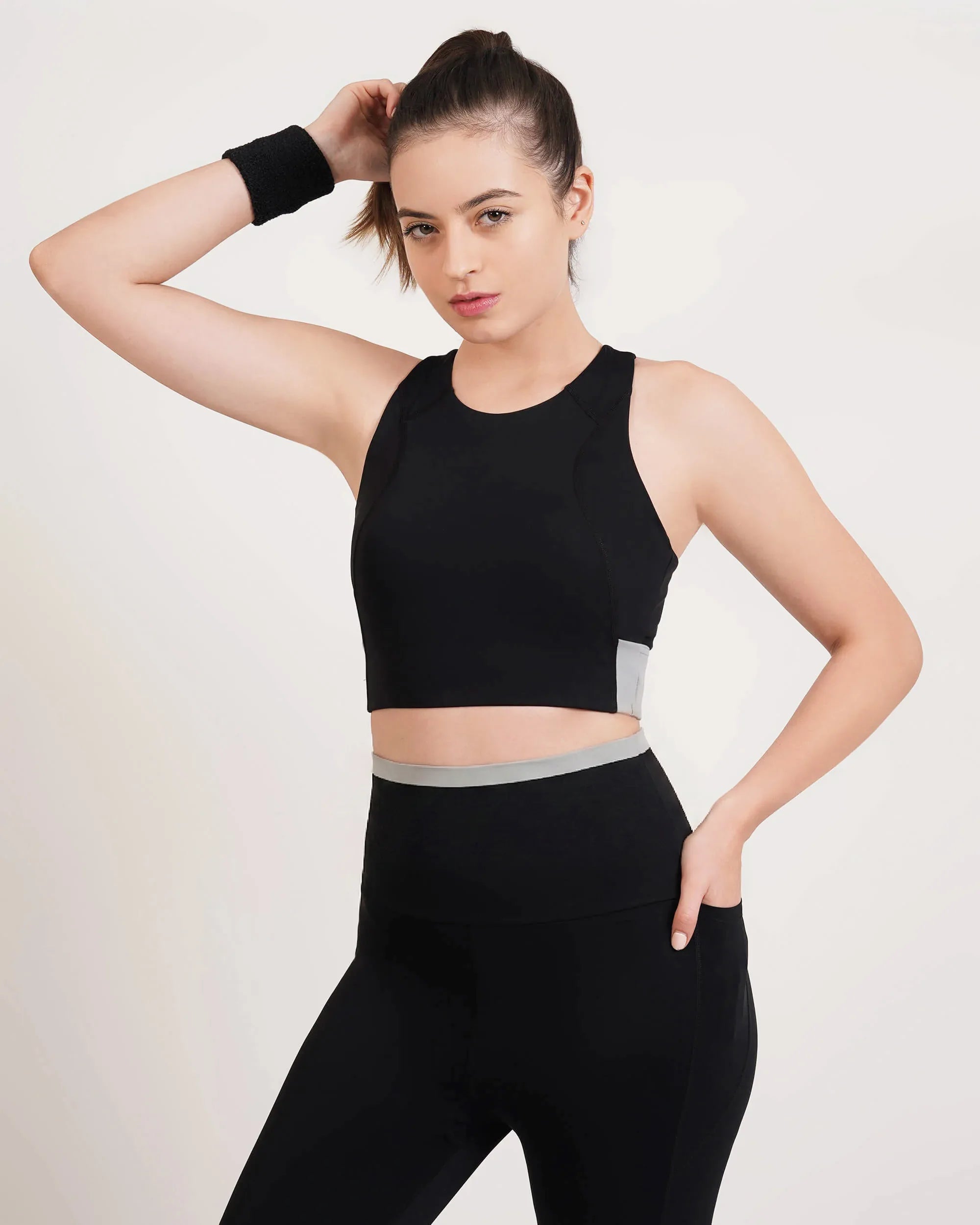 Qurve™ Full Coverage Sports Bra Black