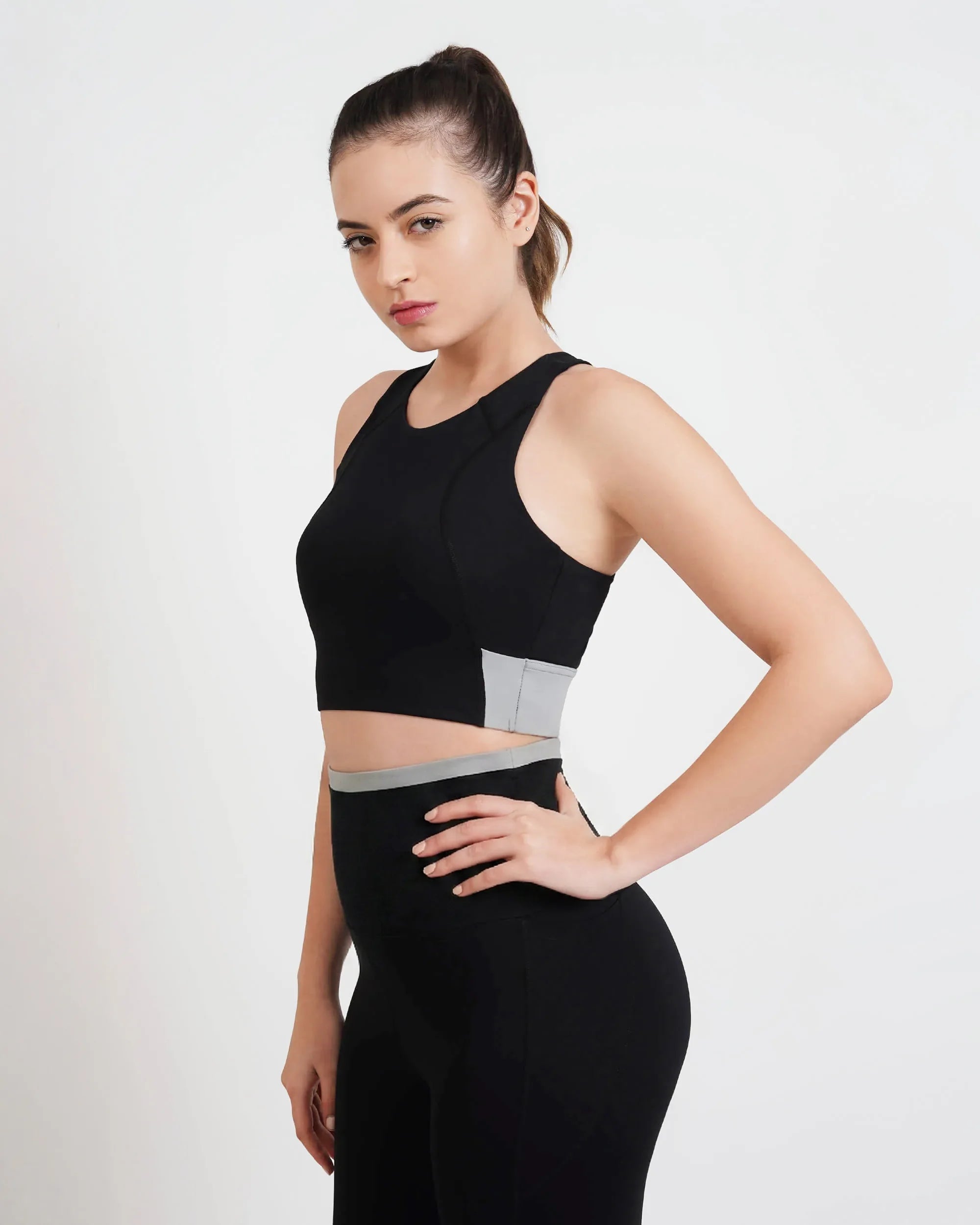 Qurve™ Full Coverage Sports Bra Black