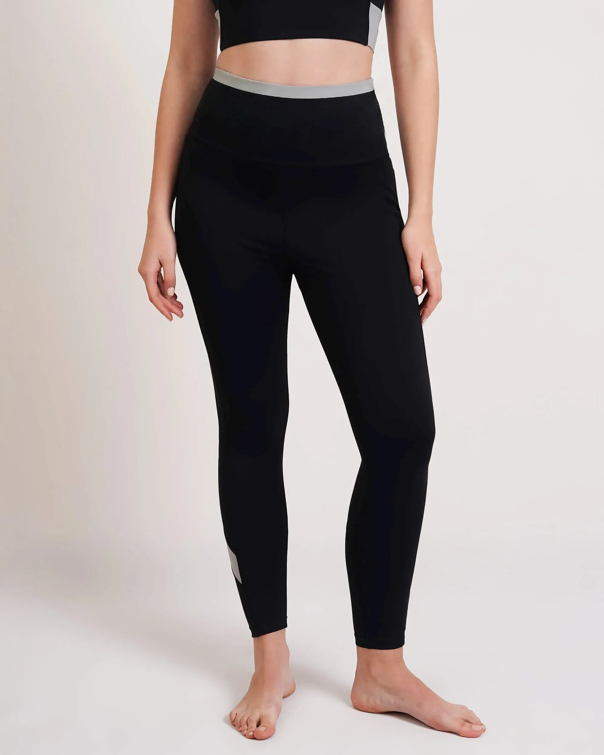 Qurve™ Contour High-Rise Leggings Black