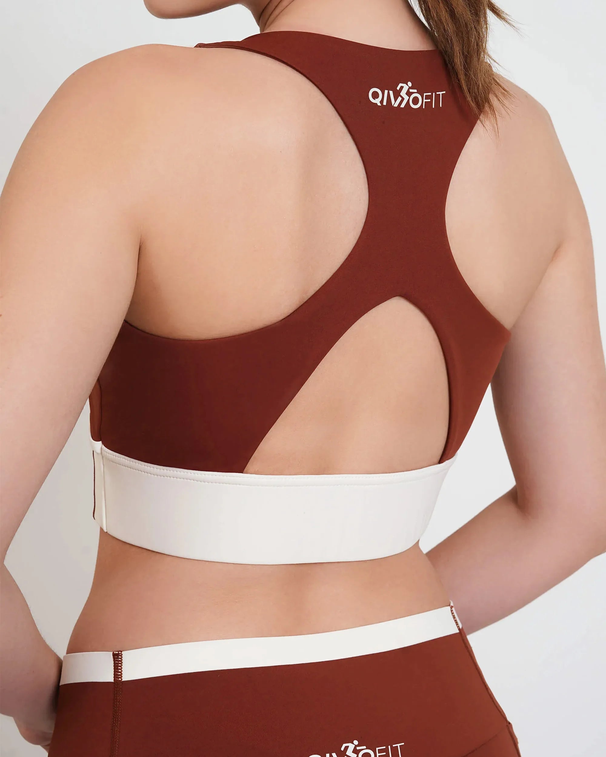 Qurve™ Full Coverage Sports Bra Brown